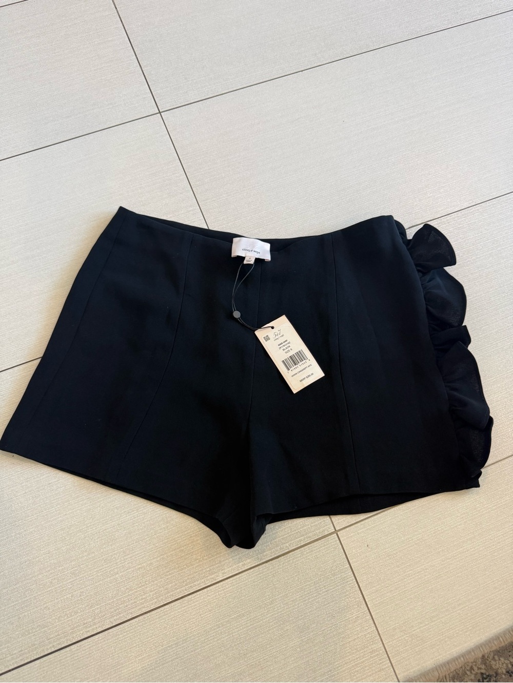 NWT cinq a sept Black Womens Shorts Size 6 Ruffle